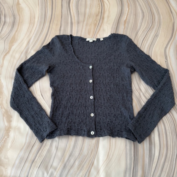 Vince Smocked Button Front Top Long Sleeve Dark Blue Size Small $195 - Picture 13 of 13